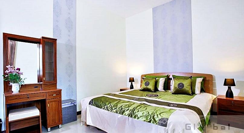 Huay Yai 6-7 bedroom Pool Villa and 3-4-bedroom guest house Pattaya Thailand